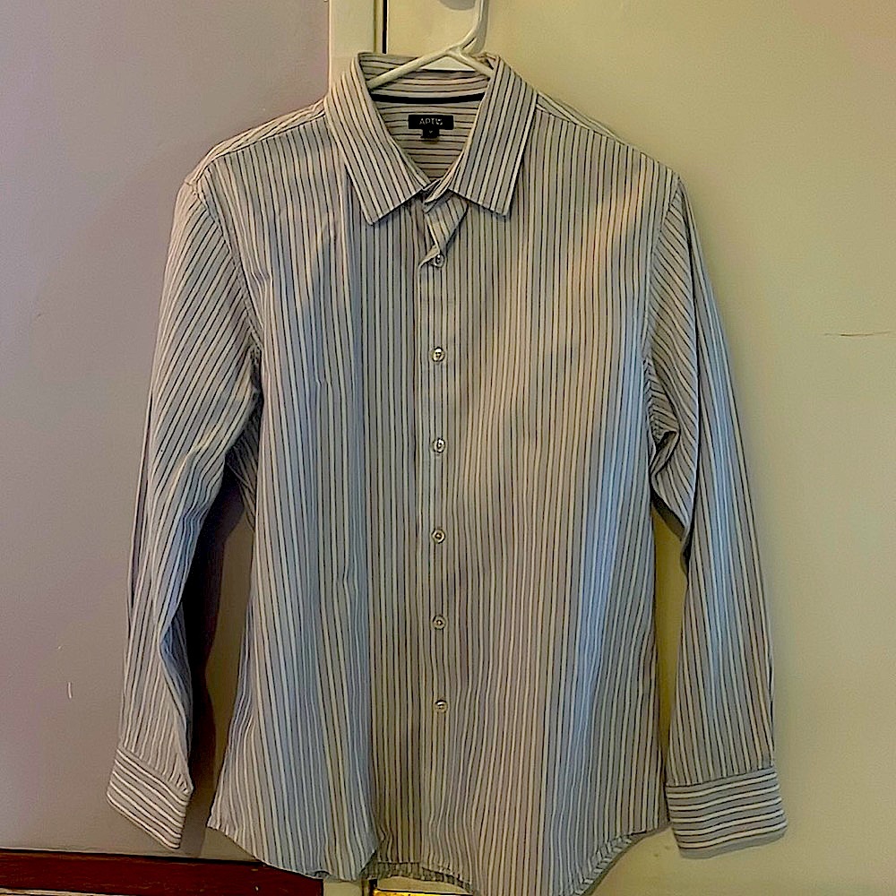 Apt 9 white/blue stripe long sleeve size medium